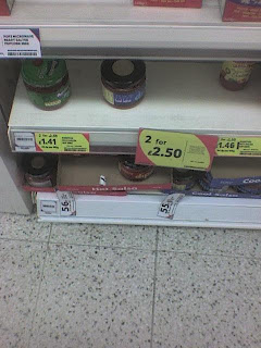 Salsa-dip situasjonen på Tesco Metro i Liverpool. (In Norwegian).